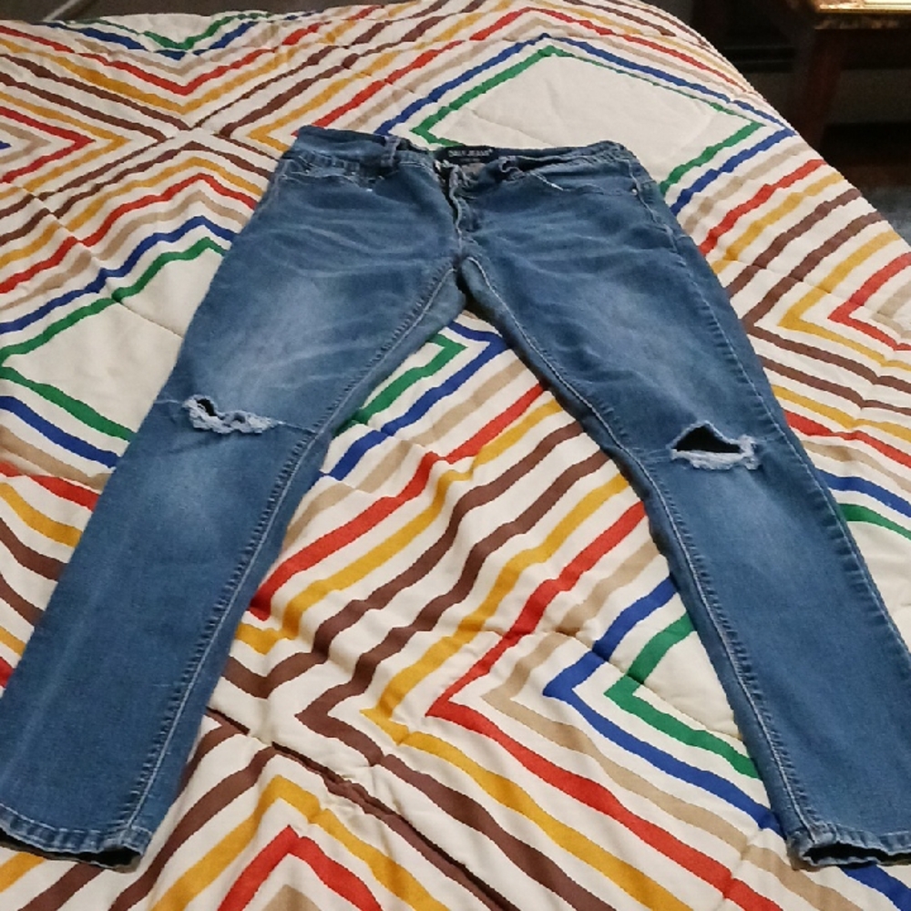 Women's Distressed Blue Skinny Jeans